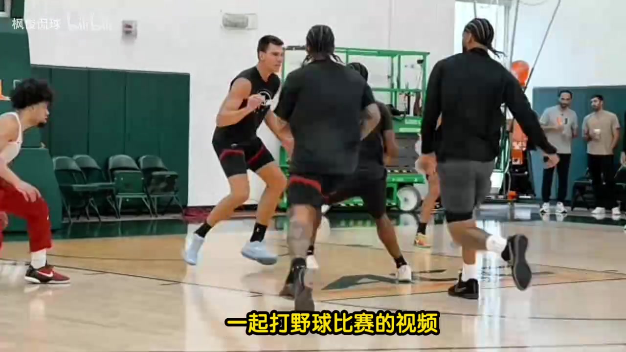 敢信吗?阿门野球展现柔和中距离,与阿德巴约 米切尔组队打野!封面