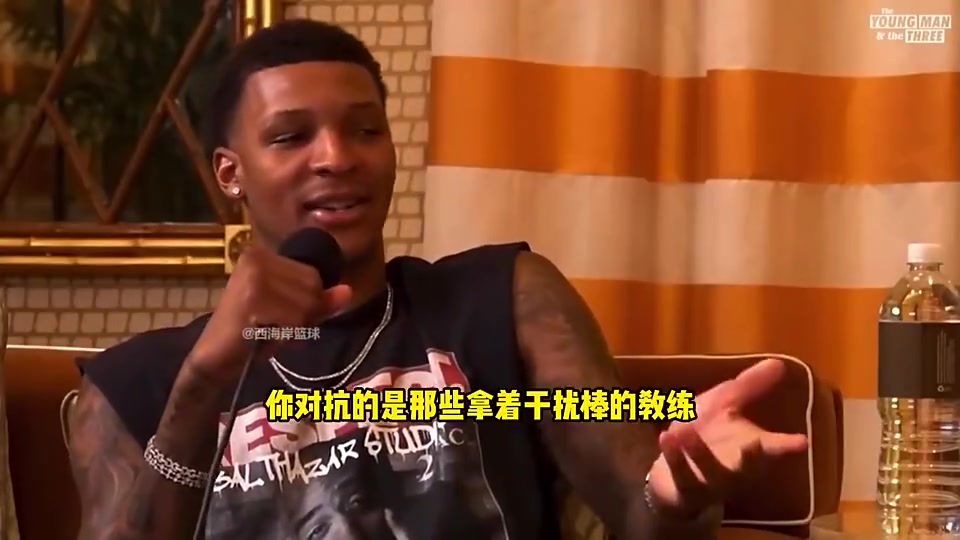 小贾曾夸阿门:他的弹跳简直离谱,不用屈膝蓄力就能用头碰篮筐封面