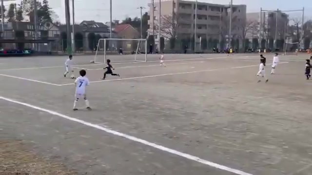 日本小学二年级的这个进球什么水平？封面