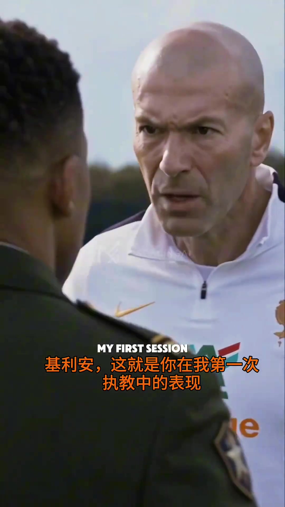 外网脑洞太大！姆巴佩打服齐达内，请来拿破仑队员全被虐疯😱封面