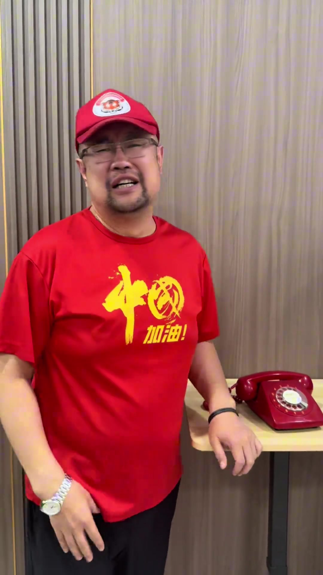 气坏了！篮球博主“二龙湖贾队长”：中国篮球完了，生病了！封面