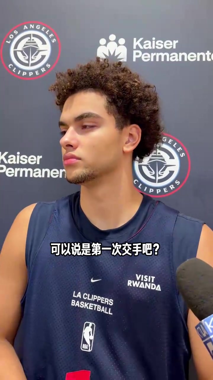 瓦格勒表示：“能与SGA交手很酷，向杰威和卡森致敬！”封面