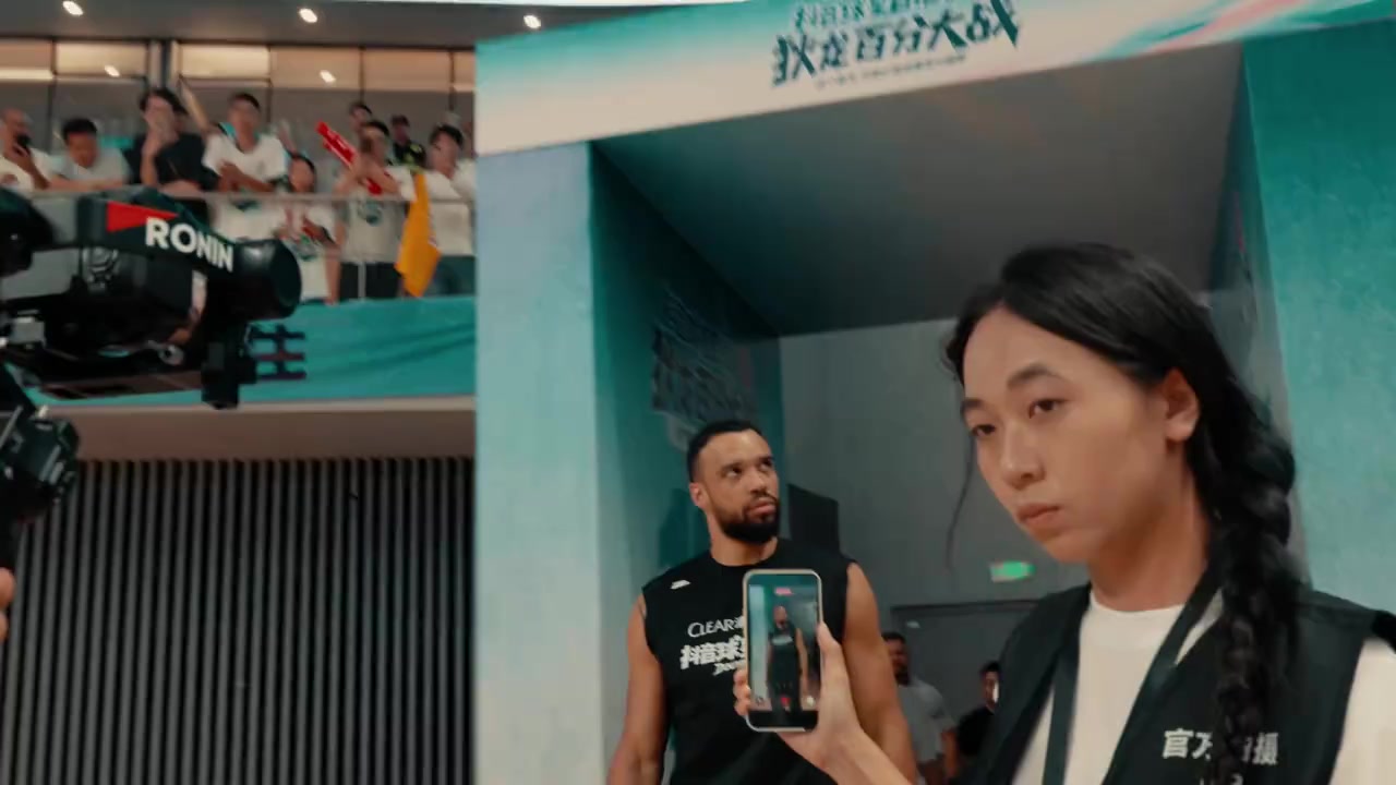 狄龙百分大战赢下白晶!赛中白晶换上老詹球衣 节目效果拉满🤣封面