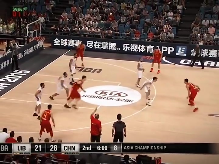 那年克拉克森还没来，郭艾伦是妥妥的亚一控没毛病吧？封面