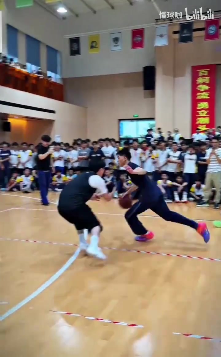 如果他真有14岁！如此篮球天赋，再过几年可以去参加NBA选秀了封面