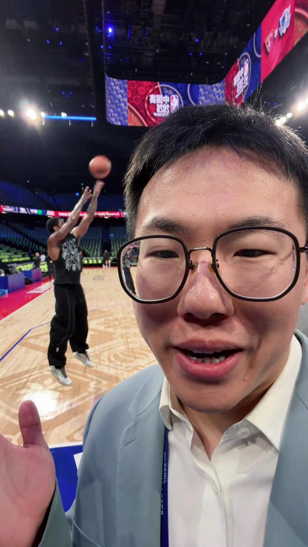 今晚欧文将出战NBA季前赛！媒体人晒欧文投篮热身视频🔥封面
