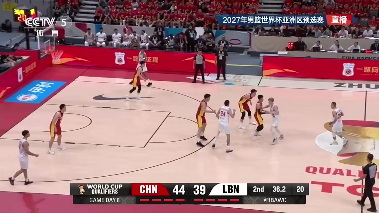 李弘权防守端鬼手切球，廖三宁一条龙持球反击上篮轻取两分！封面