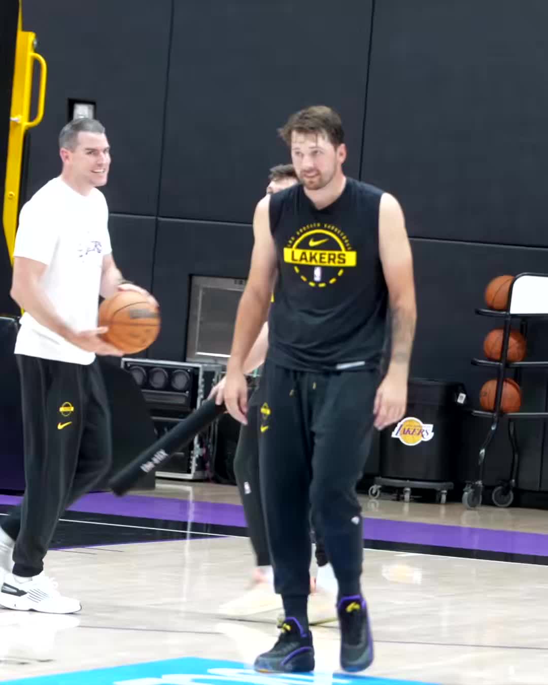 瘦成男模了啊🔥东契奇最新训练！新赛季冲击MVP？封面