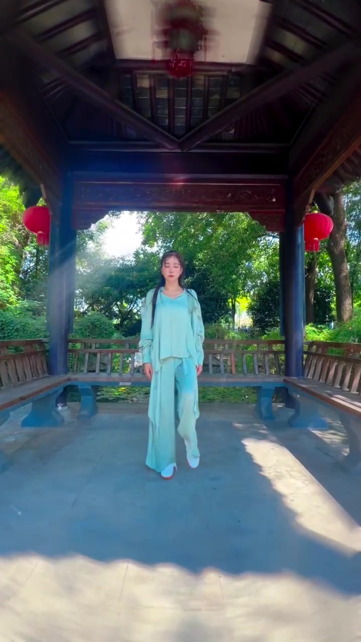 周女侠!😍周玲安这套太极拳+舞剑耍的有模有样啊!封面