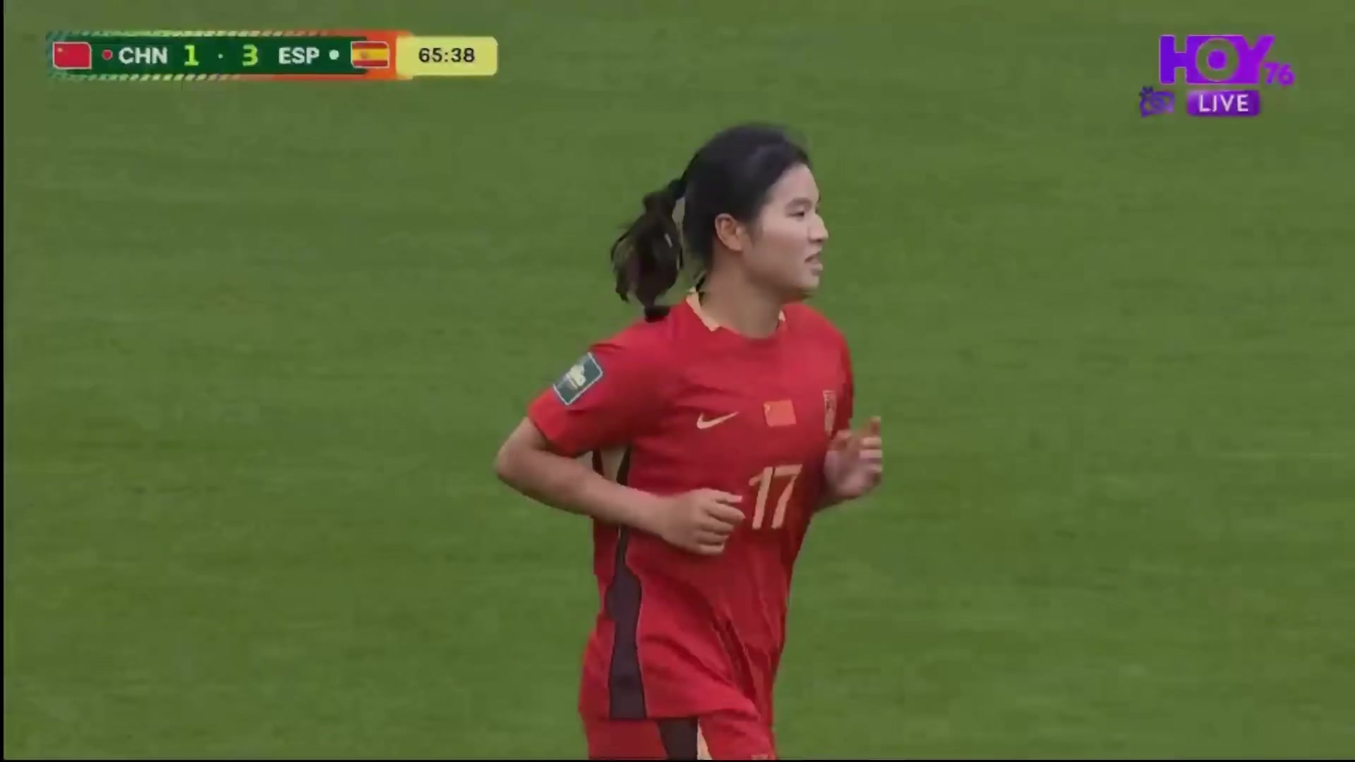 黄嘉欣高高跃起头球破门扳回一城,U20中国女足1-3西班牙封面