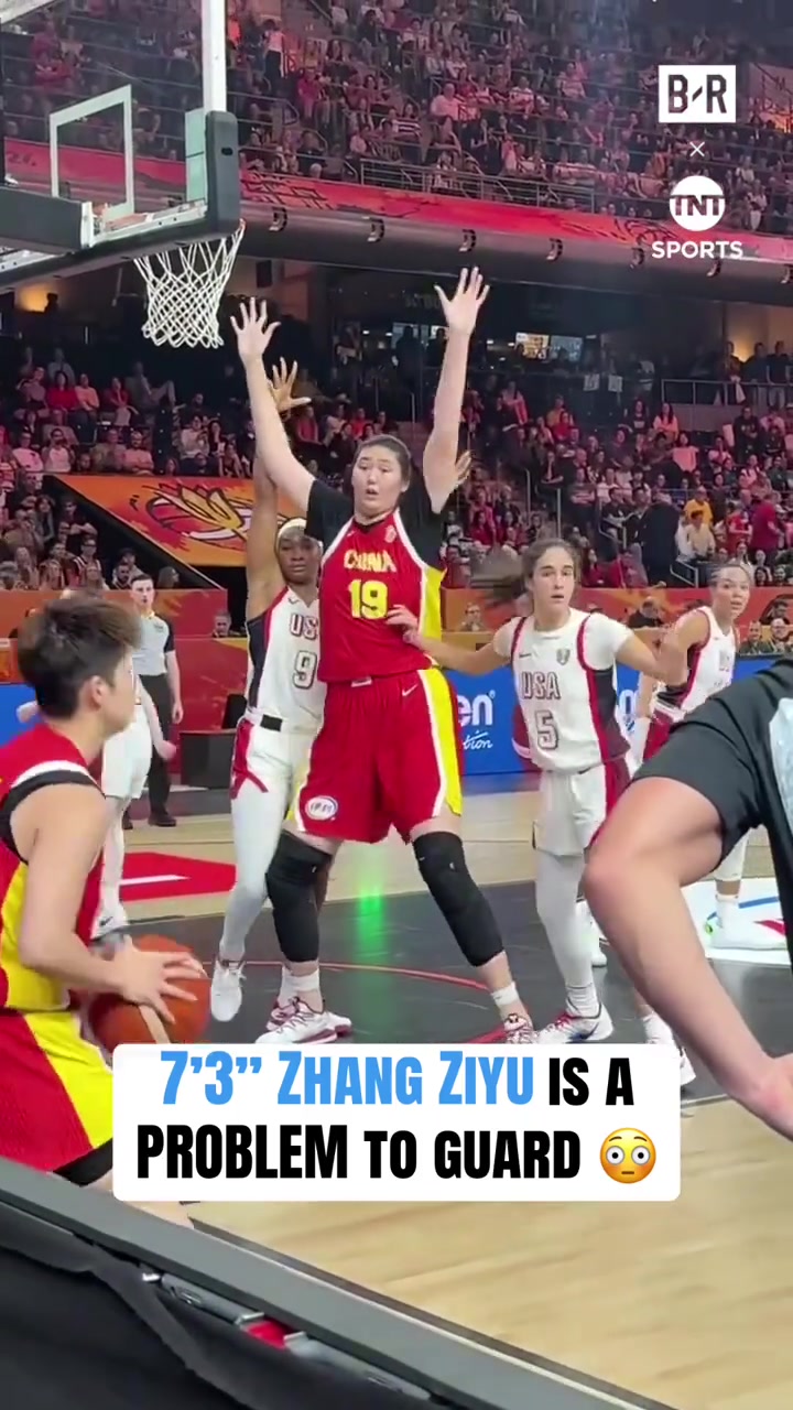 虽然身高优势绝对碾压,但是张子宇在内线想接球还是很难啊封面