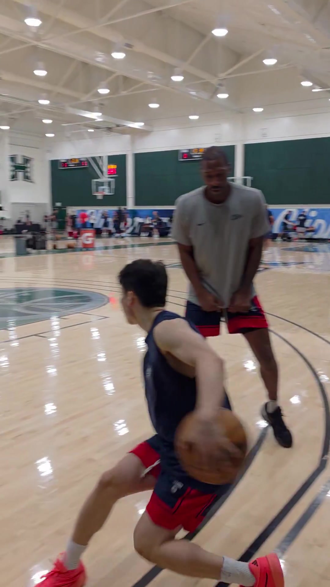 相当丝滑~感受下河村勇辉日常的运球过人训练🏀封面