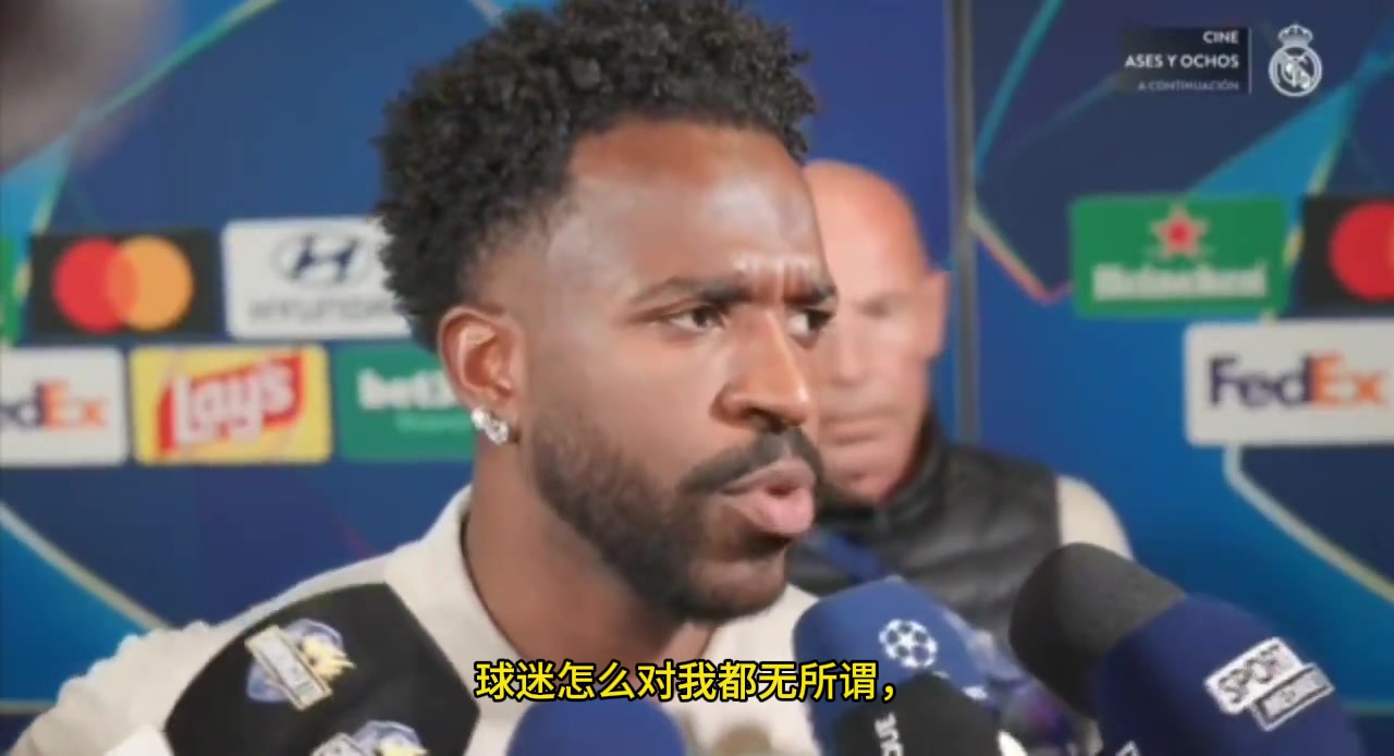 维尼修斯:后卫整场踢我没事，吃牌的却总是我！判罚真看不懂！封面