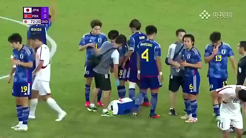 名场面！昔日朝鲜球员向日本队工作人员要水喝还作势要打人家封面