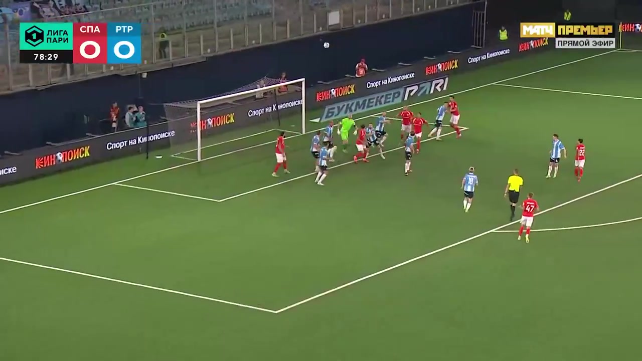 欧巴神仙配合!前空翻掷界外球直插禁区,队友头球破门太神⚽封面