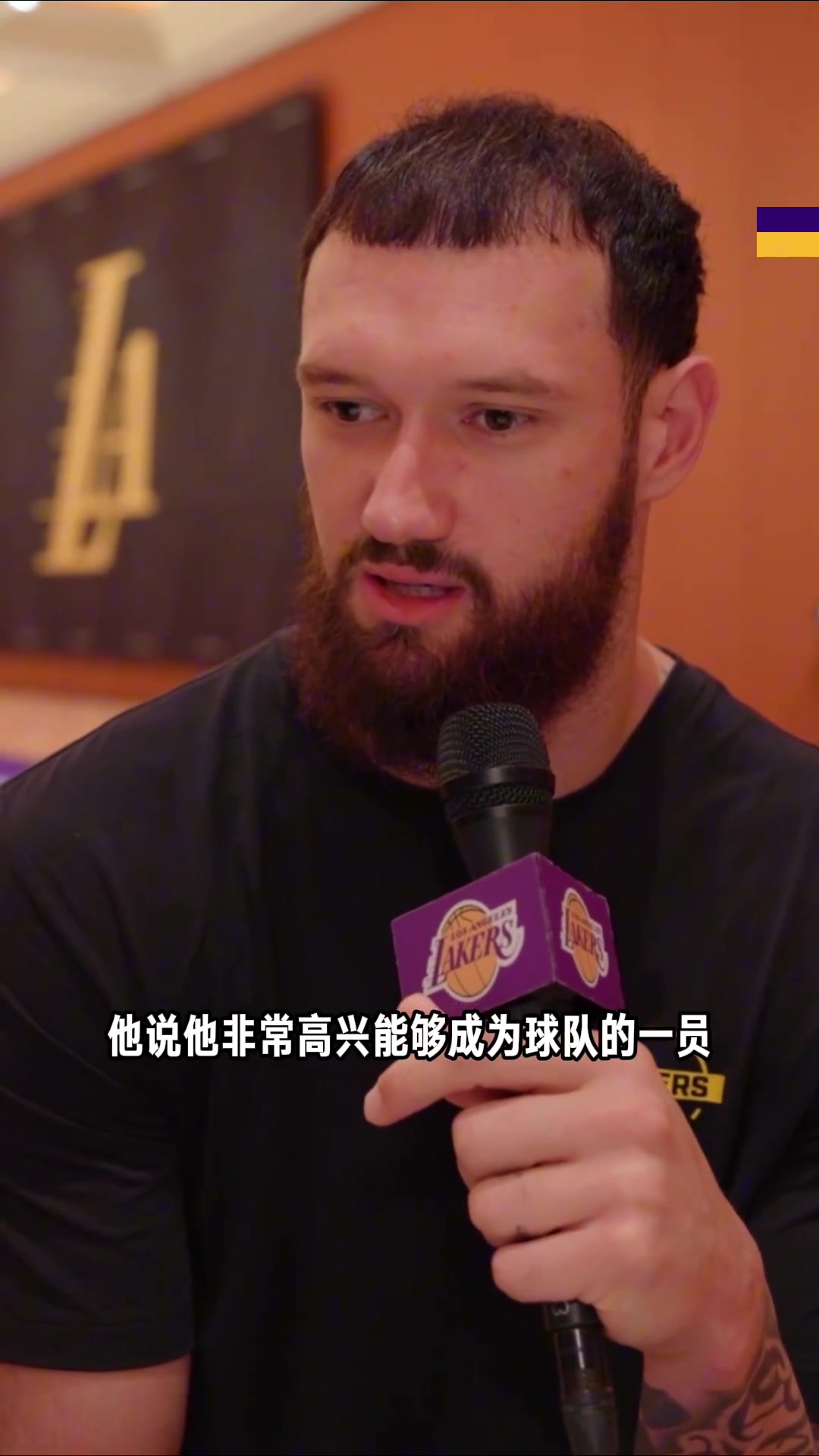 马穆:和东契奇成为队友很酷,我要先去底角投1百万个三分球封面