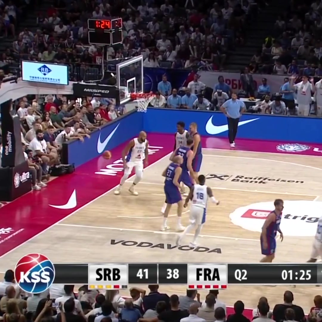 你还会这个?看看FIBA戈贝尔是怎么打球的:试探步晃开防守突破单臂炸扣封面
