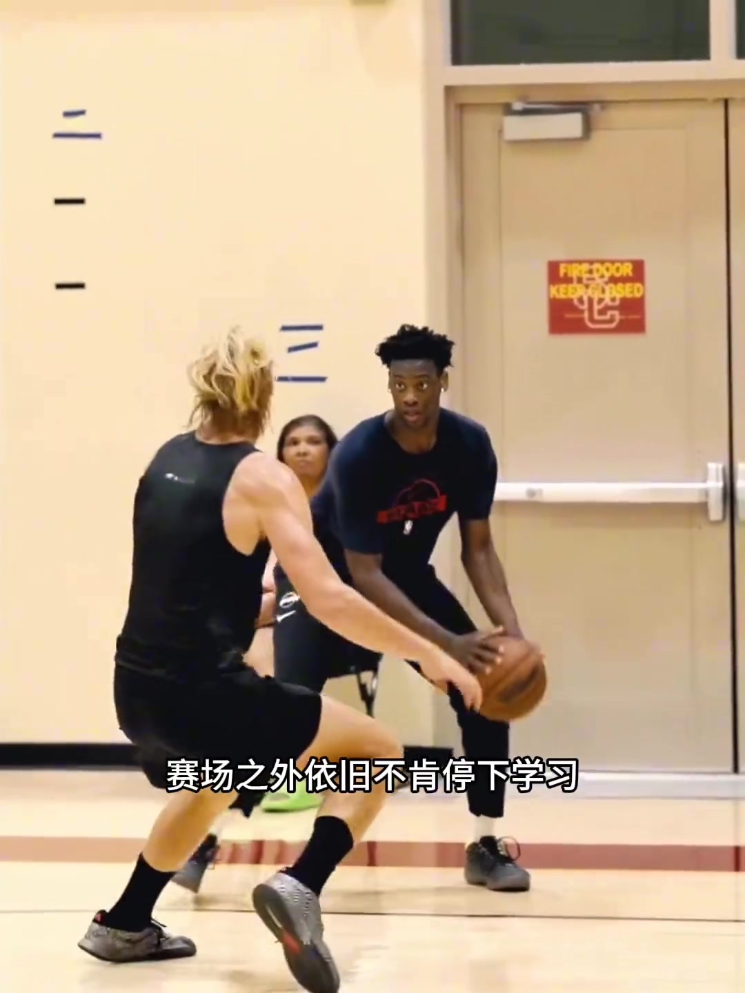 状元深造！迪班萨征战NBA同时攻读学位！封面