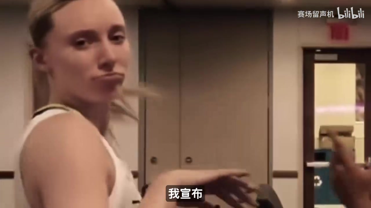 长相甜美，还能扣篮，佩奇·布克斯和女友把WNBA打成了偶像剧封面