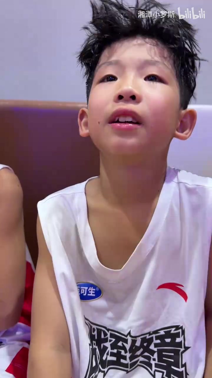 小孩哥全场游龙，新脑子就是好使😆看完后：小孩哥你还收徒吗？封面