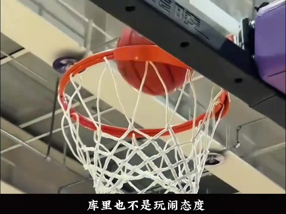认真教学机器人投篮 宣布培养新星计划,库里校园行绝非简单走秀封面