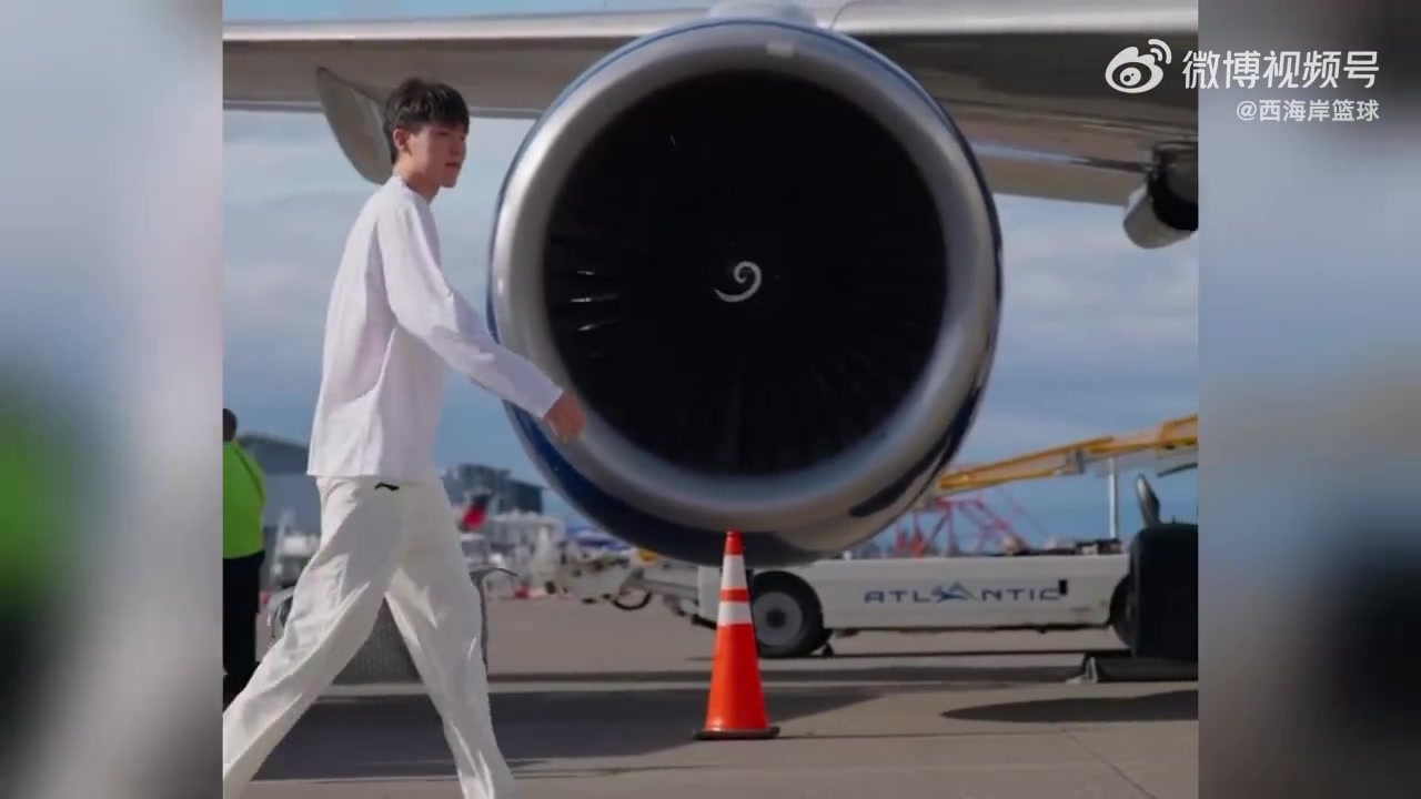 开拓者发布登机视频!杨瀚森前往客场vs国王!封面