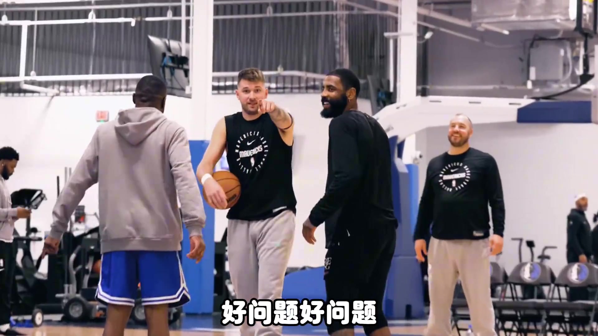杨毅此前谈欧文和利拉德谁更强:不好说,但欧文是个标准的球队二当家封面