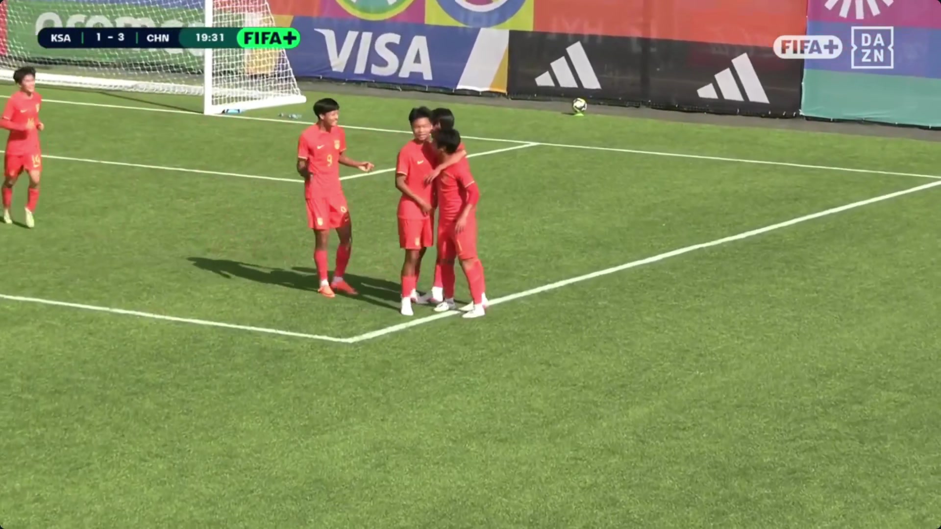 钟俊辉梅开二度+C罗标志庆祝，中国U15男足4-1沙特U15封面