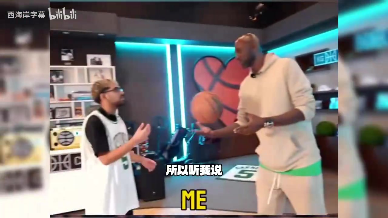 都是干货！加内特教网红投篮秘诀：库里总是先抬头看框封面