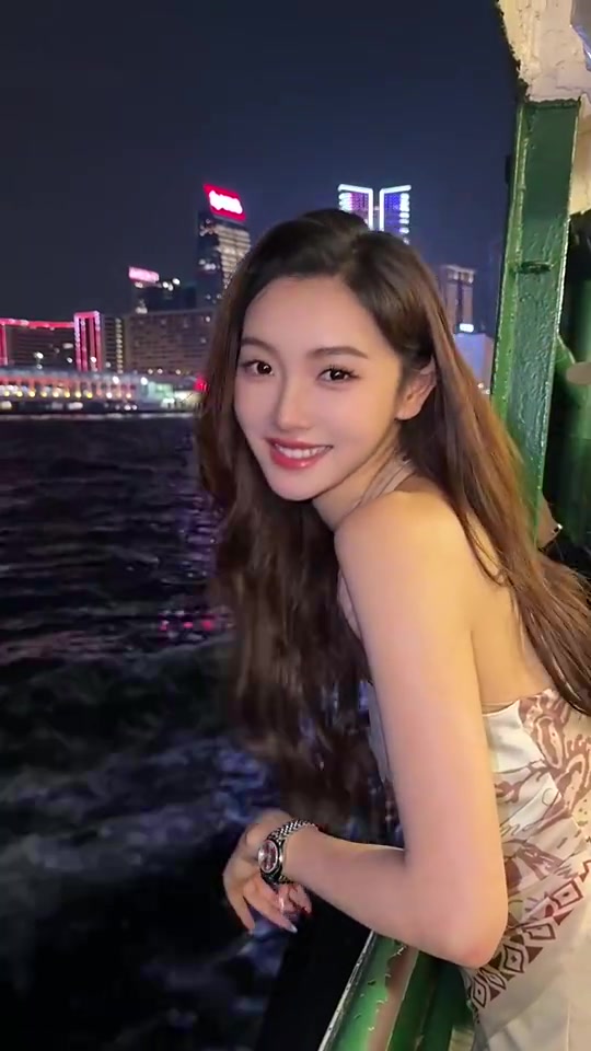 😍女主播金佳悦这颜值,我不信你们会不心动!封面
